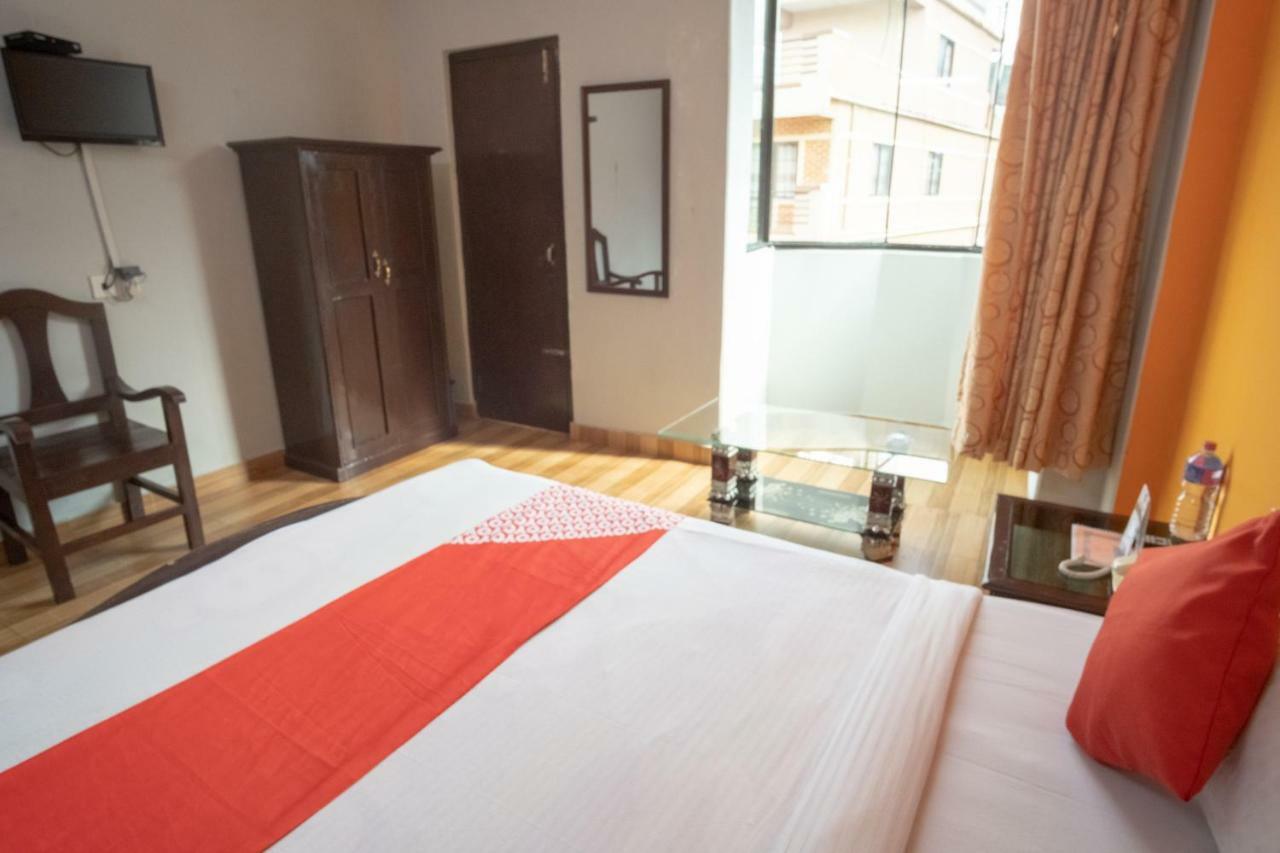 Hotel Dream Inn Pokhara Esterno foto